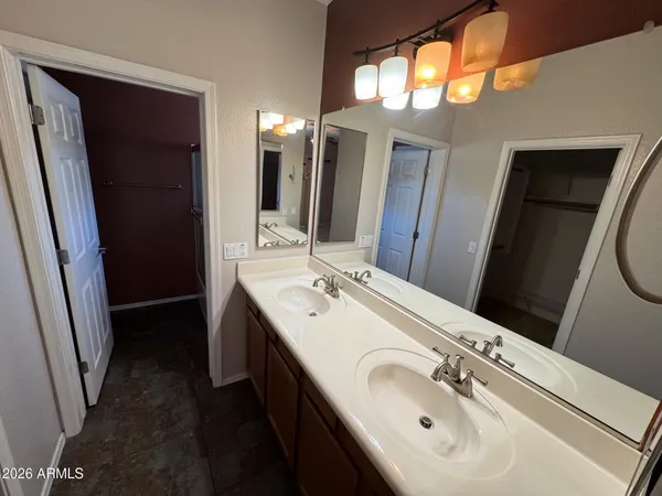 $395,000 | 3921 East Sophie Lane, Phoenix, AZ 85042