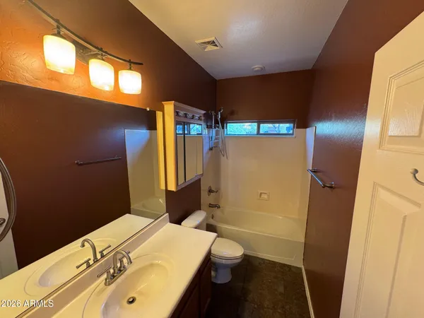 $395,000 | 3921 East Sophie Lane, Phoenix, AZ 85042