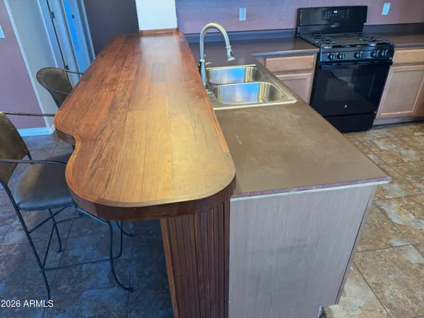 $395,000 | 3921 East Sophie Lane, Phoenix, AZ 85042