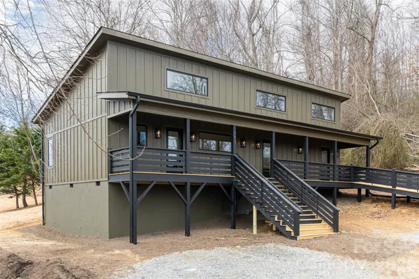 $539,000 | 153 Hackleburg Lane, Hendersonville, NC 28792