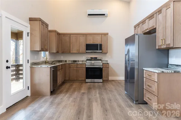 $514,900 | 153 Hackleburg Lane, Hendersonville, NC 28792