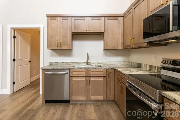 $514,900 | 153 Hackleburg Lane, Hendersonville, NC 28792