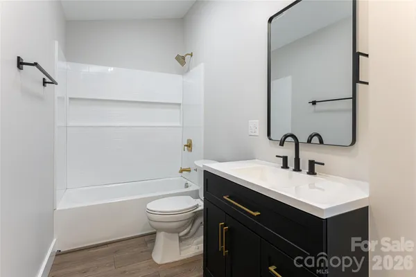 $539,000 | 153 Hackleburg Lane, Hendersonville, NC 28792