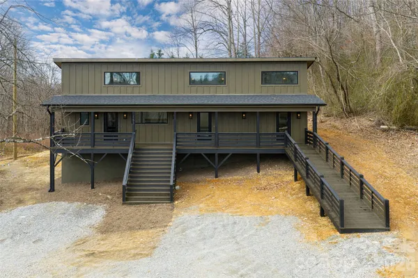 $514,900 | 153 Hackleburg Lane, Hendersonville, NC 28792