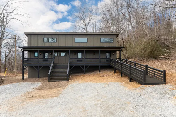 $539,000 | 153 Hackleburg Lane, Hendersonville, NC 28792