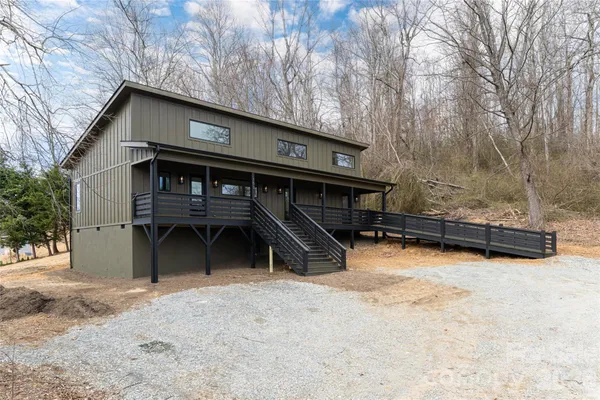 $539,000 | 153 Hackleburg Lane, Hendersonville, NC 28792