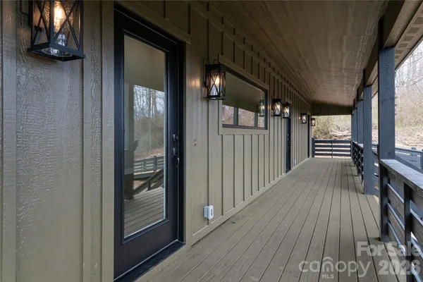 $539,000 | 153 Hackleburg Lane, Hendersonville, NC 28792