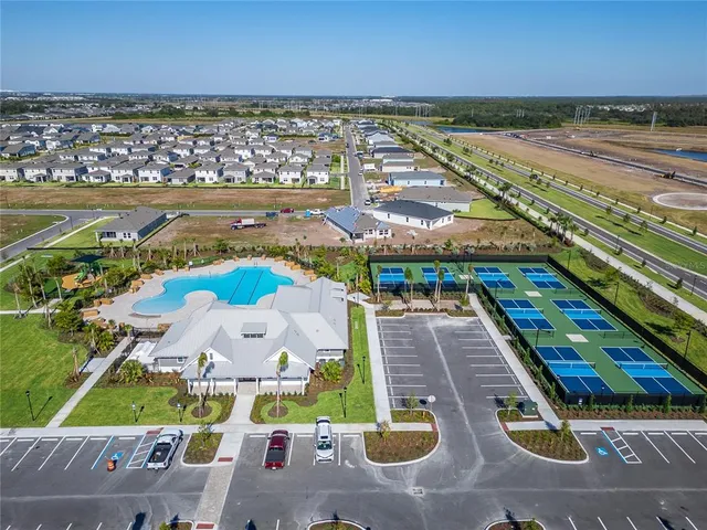 $690,000 | 5611 Madrigal Way, Apollo Beach, FL 33572