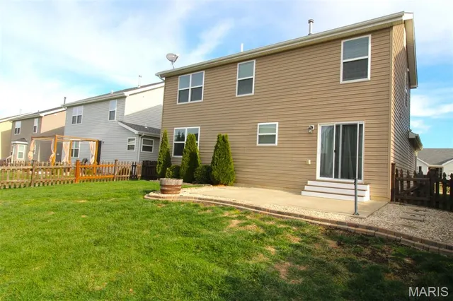 $2,595 | 221 Pecan Bluffs Drive, Wentzville, MO 63385