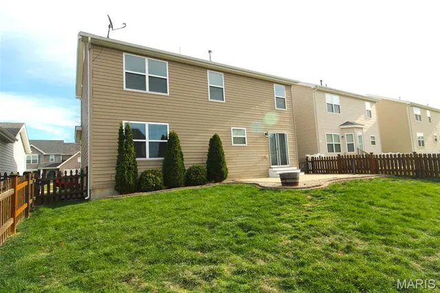 $2,595 | 221 Pecan Bluffs Drive, Wentzville, MO 63385