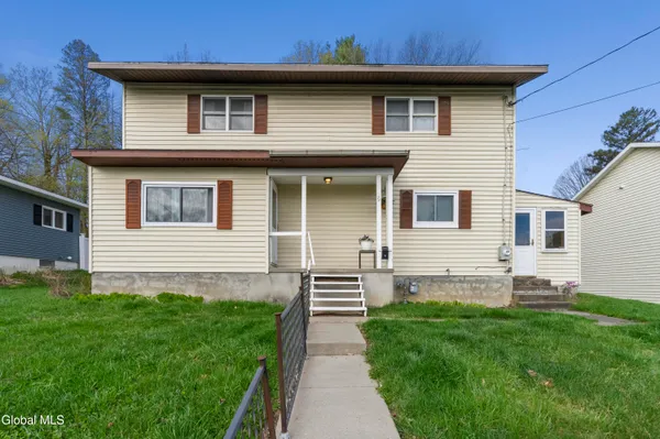 $315,000 | 29 Harris Avenue, Mechanicville, NY 12118