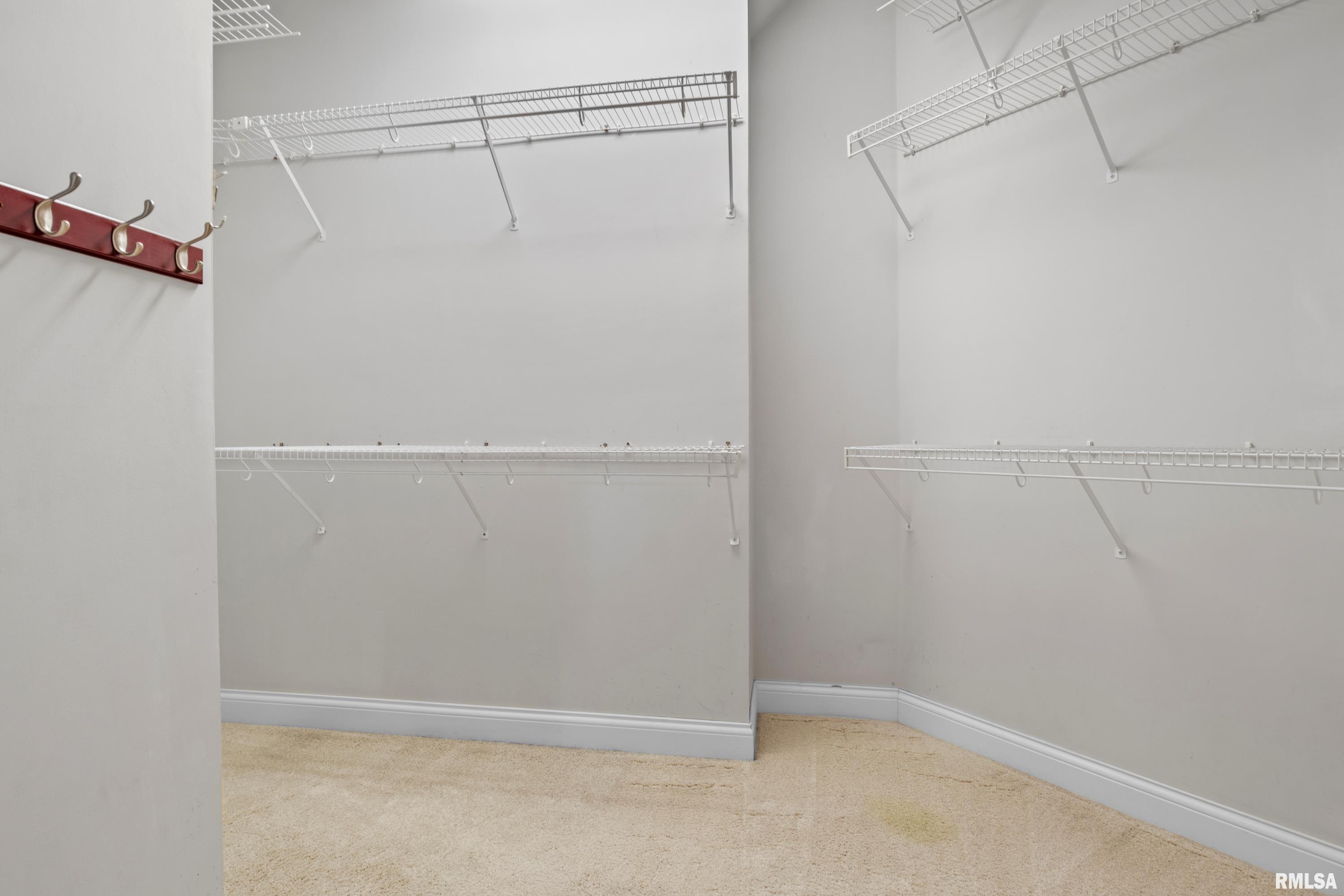512 5 Forks Drive Springfield, IL 62711 - Photo 18 of 42 Gallery Image 18