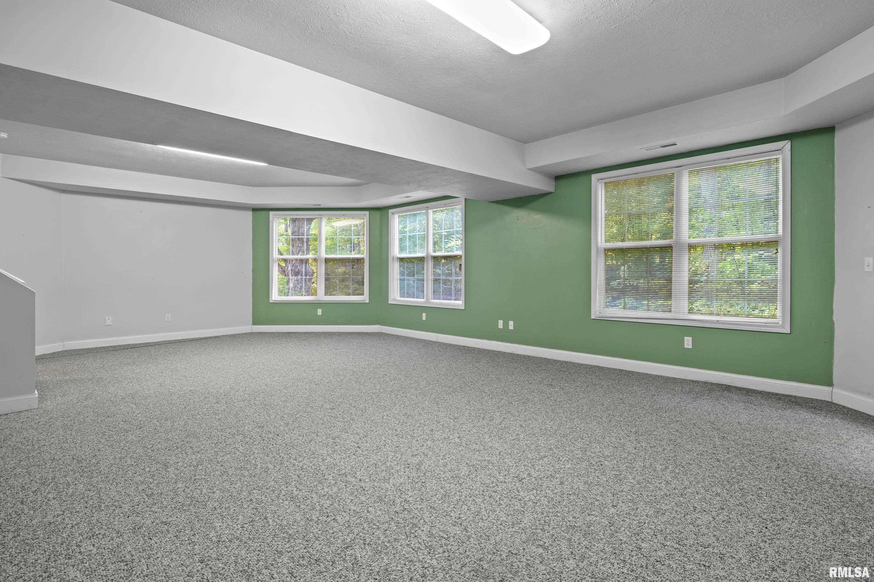 512 5 Forks Drive Springfield, IL 62711 - Photo 28 of 42 Gallery Image 28