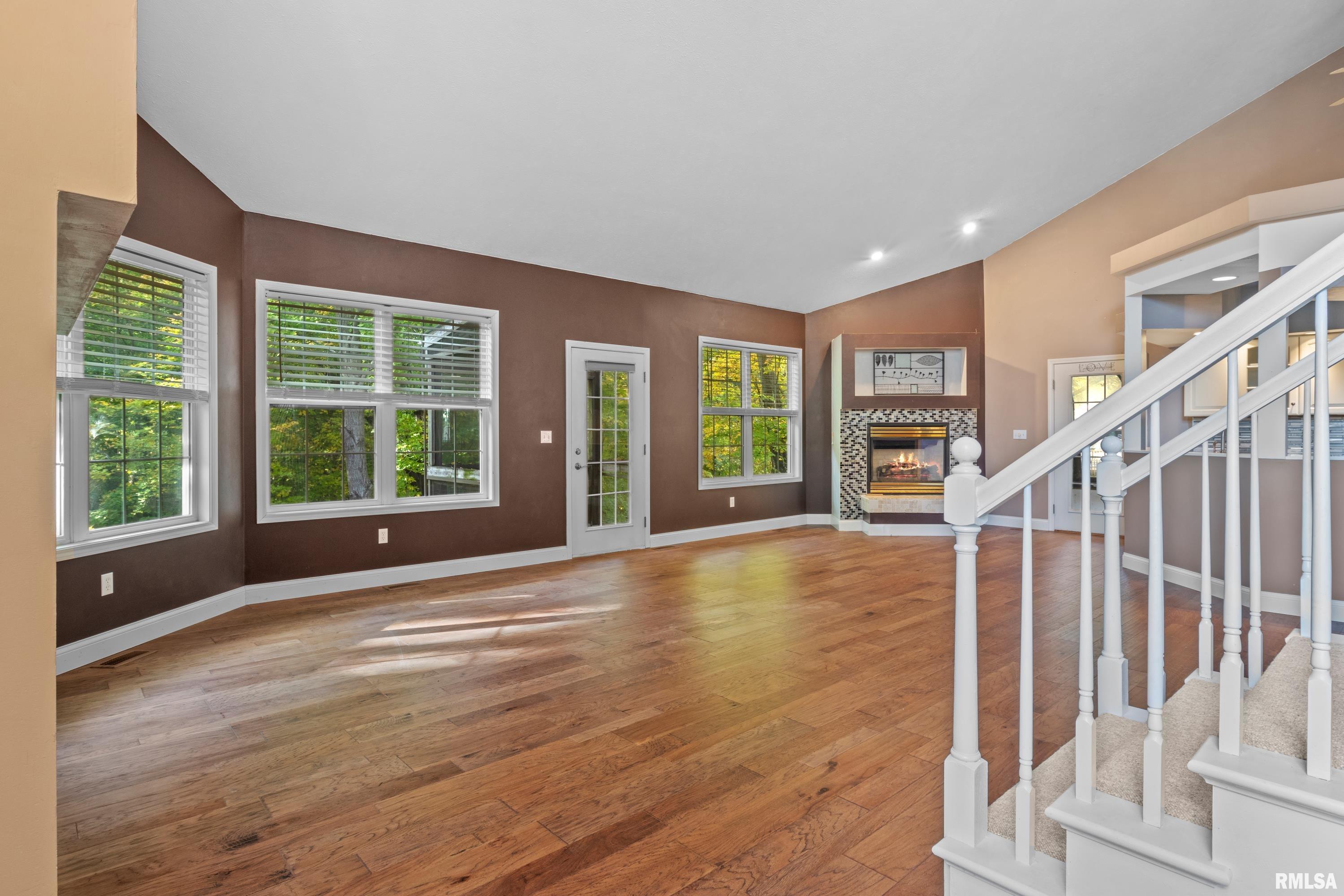 512 5 Forks Drive Springfield, IL 62711 - Photo 8 of 42 Gallery Image 8