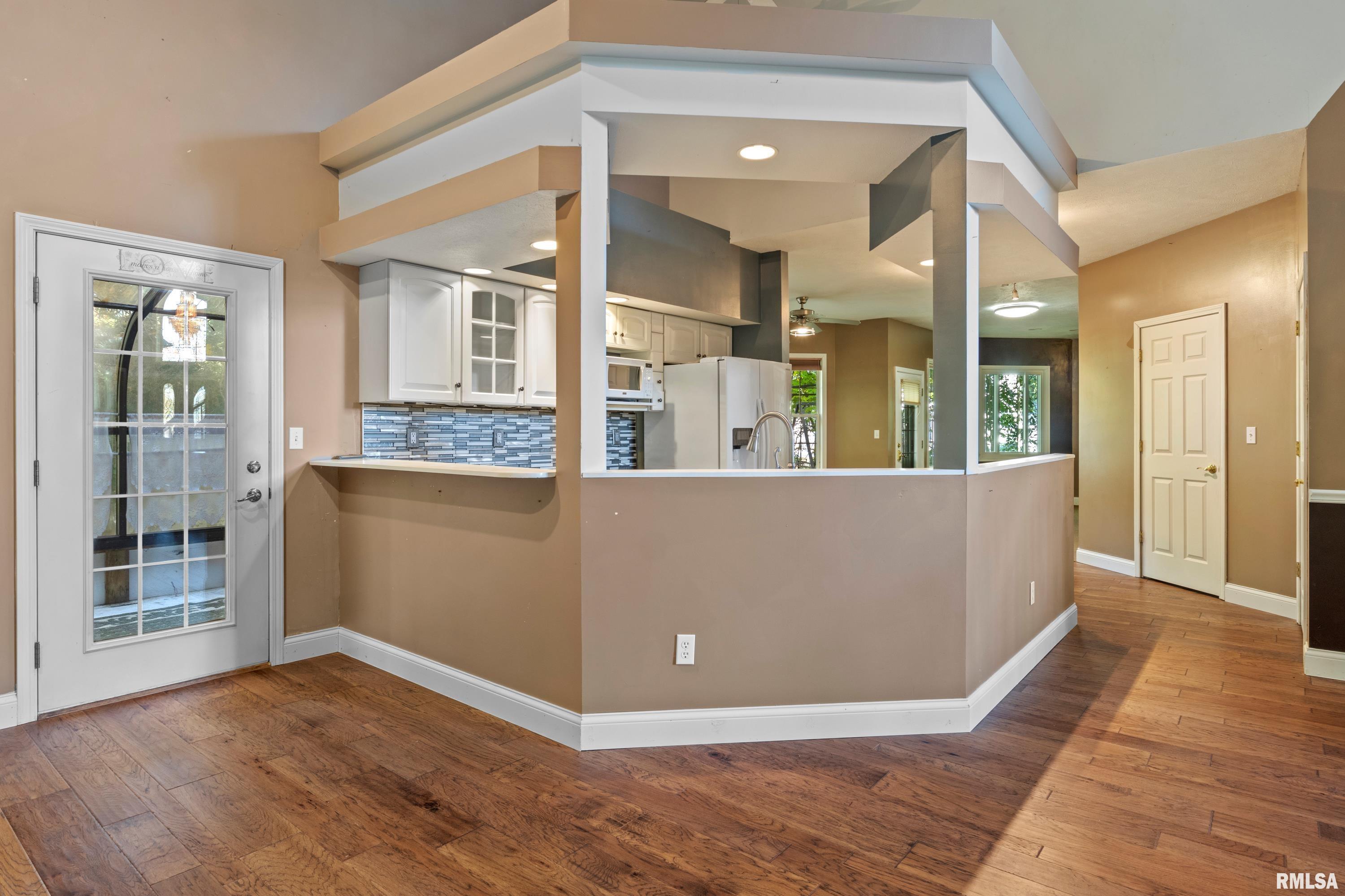512 5 Forks Drive Springfield, IL 62711 - Photo 10 of 42 Gallery Image 10