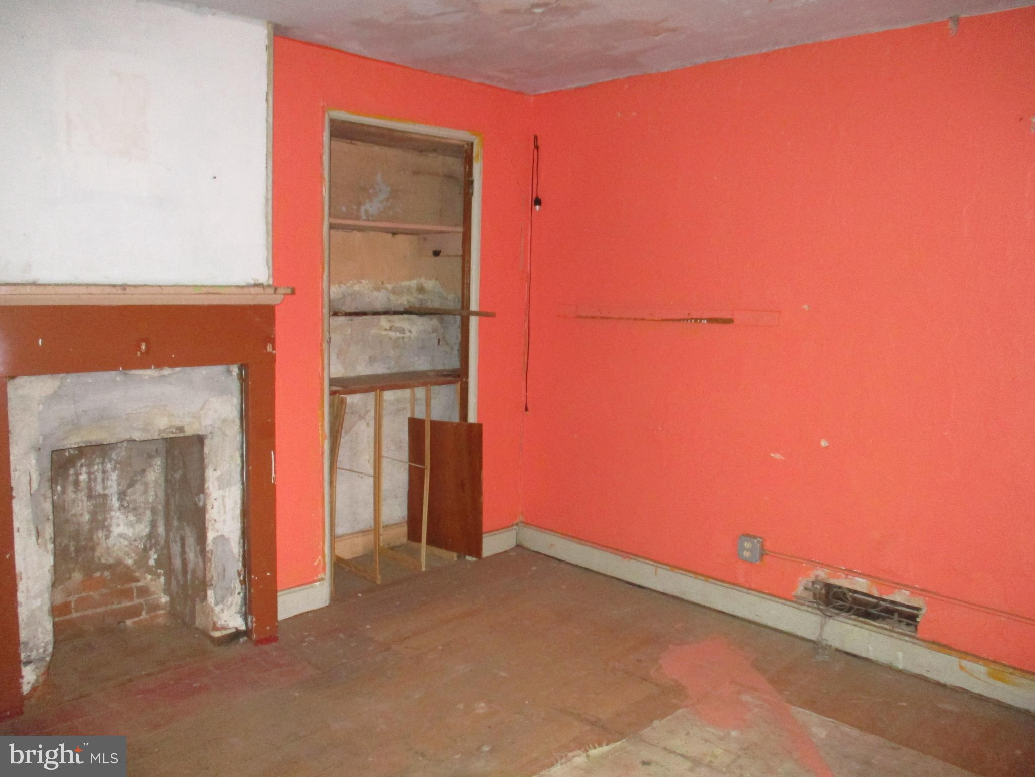 1124 Dunton Street Philadelphia, PA 19123 - Photo 13 of 16 2nd Floor