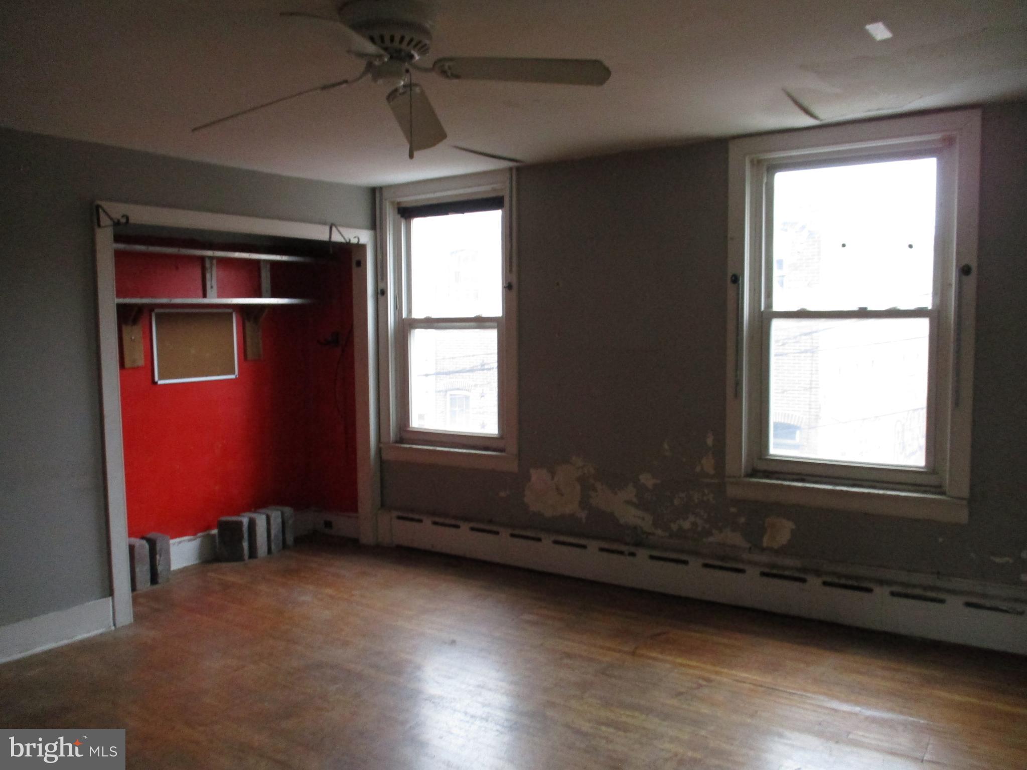 1124 Dunton Street Philadelphia, PA 19123 - Photo 7 of 16 2nd Floor Front Bedroom