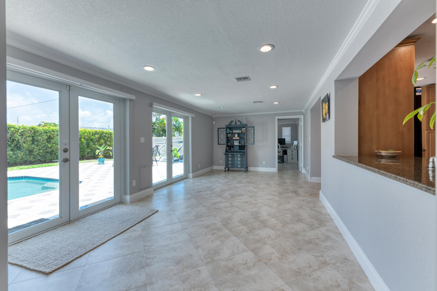 2071 Bethel Boulevard Boca Raton, FL 33486 - Photo 12 of 23 2071 Bethel Blvd Boca Raton FL-large-006