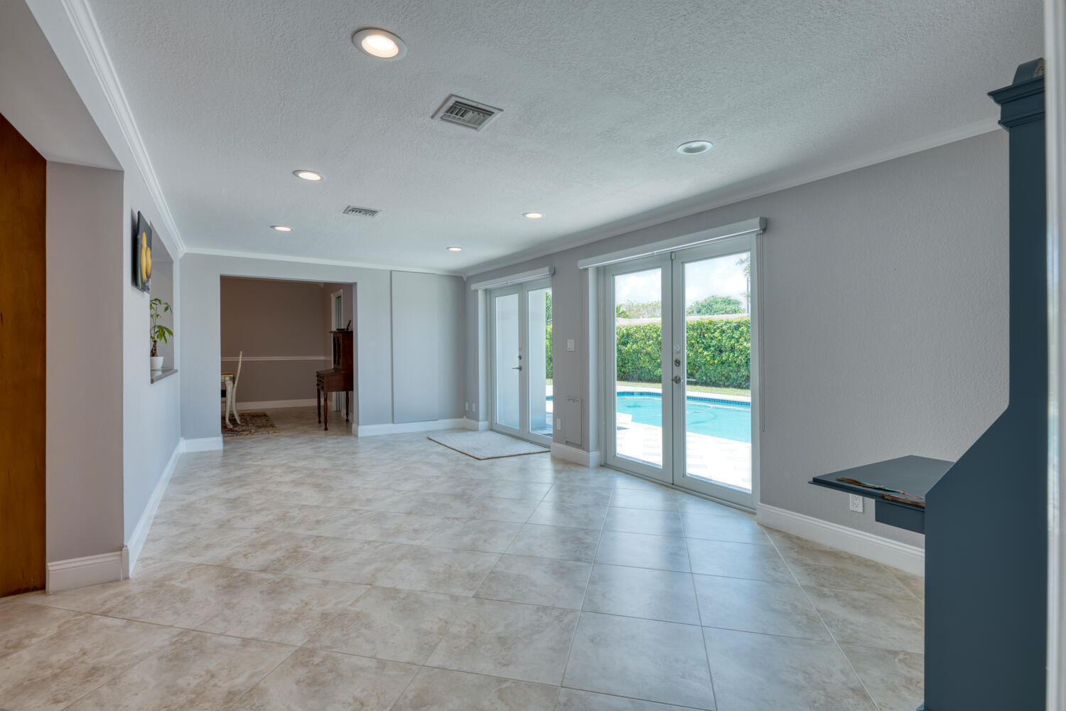 2071 Bethel Boulevard Boca Raton, FL 33486 - Photo 13 of 23 2071 Bethel Blvd Boca Raton FL-large-005