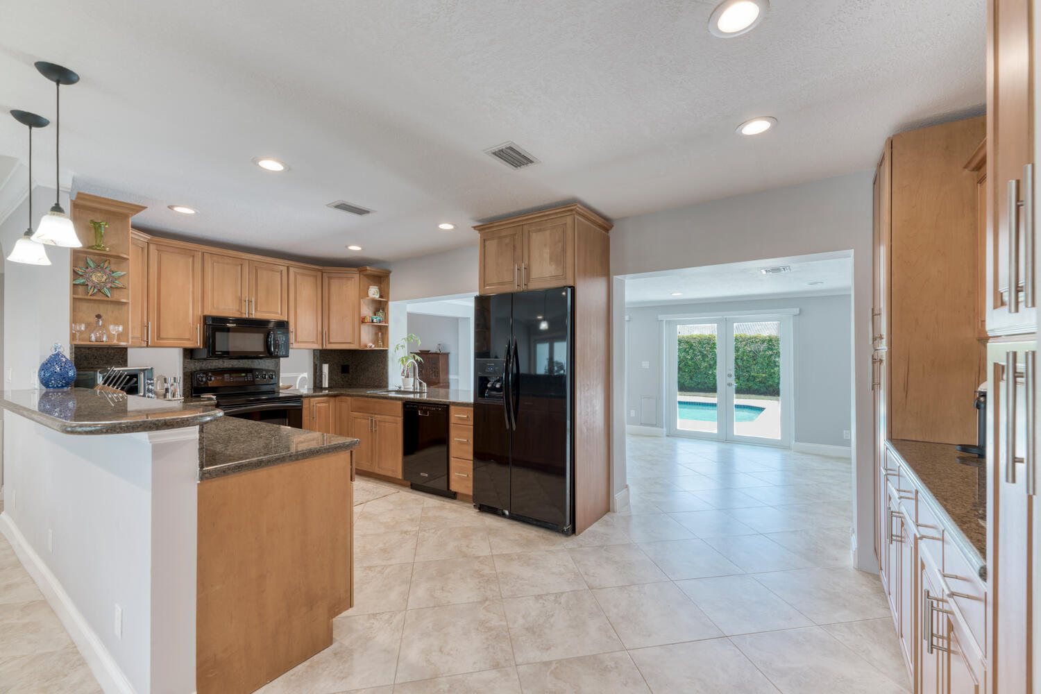 2071 Bethel Boulevard Boca Raton, FL 33486 - Photo 4 of 23 2071 Bethel Blvd Boca Raton FL-large-011