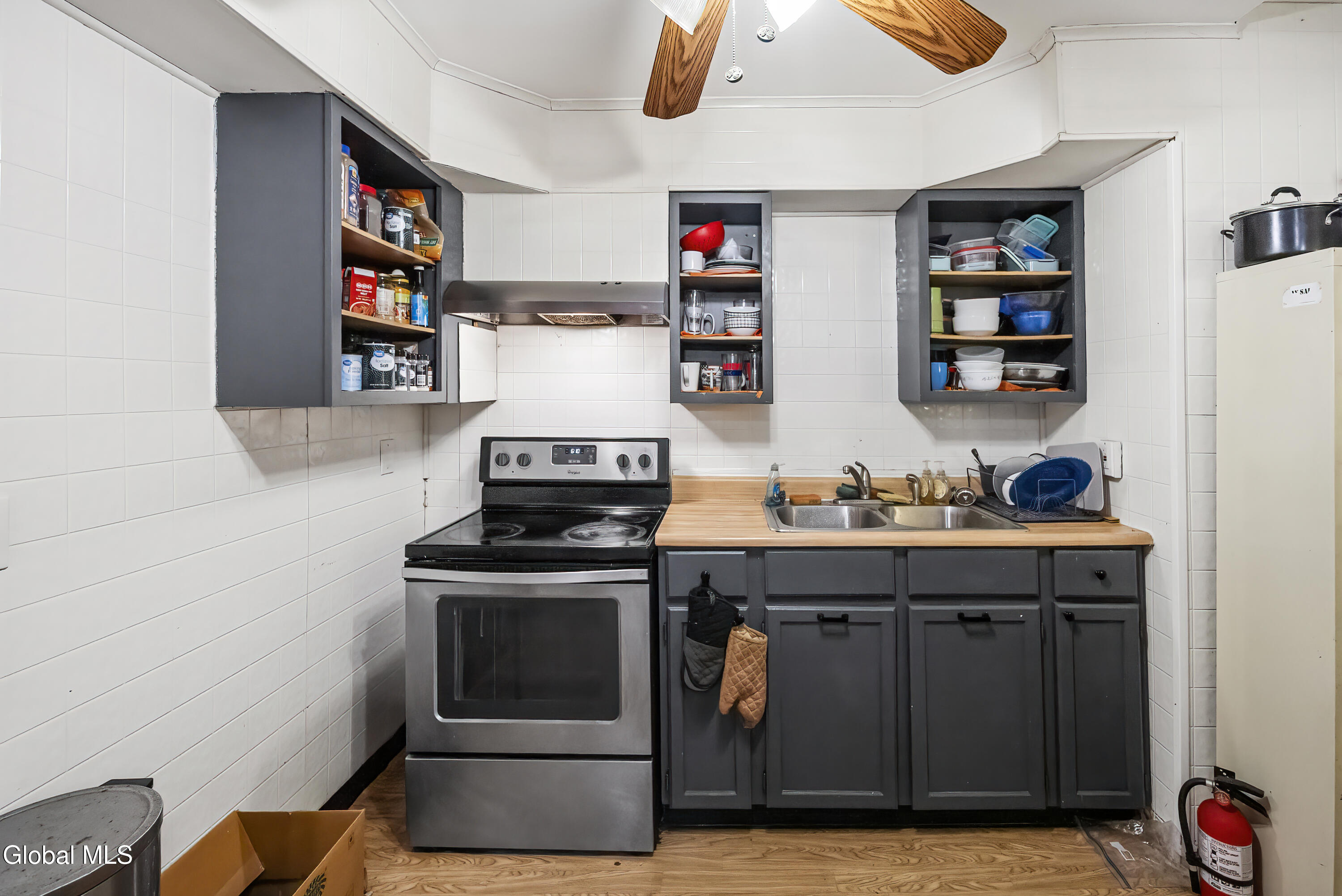 16 Lake Road Albany, NY 12205 - Photo 12 of 38 017