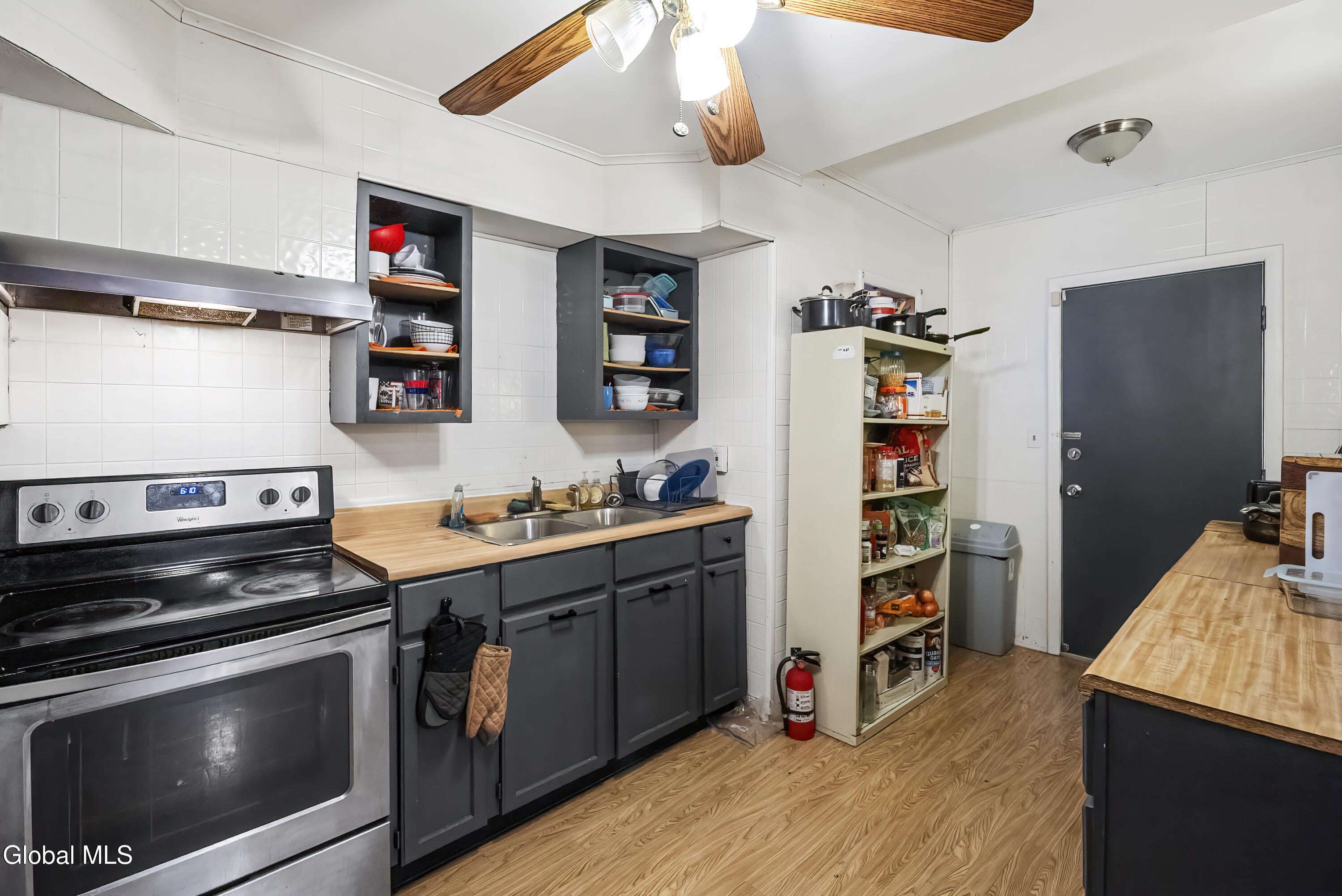 16 Lake Road Albany, NY 12205 - Photo 14 of 38 019