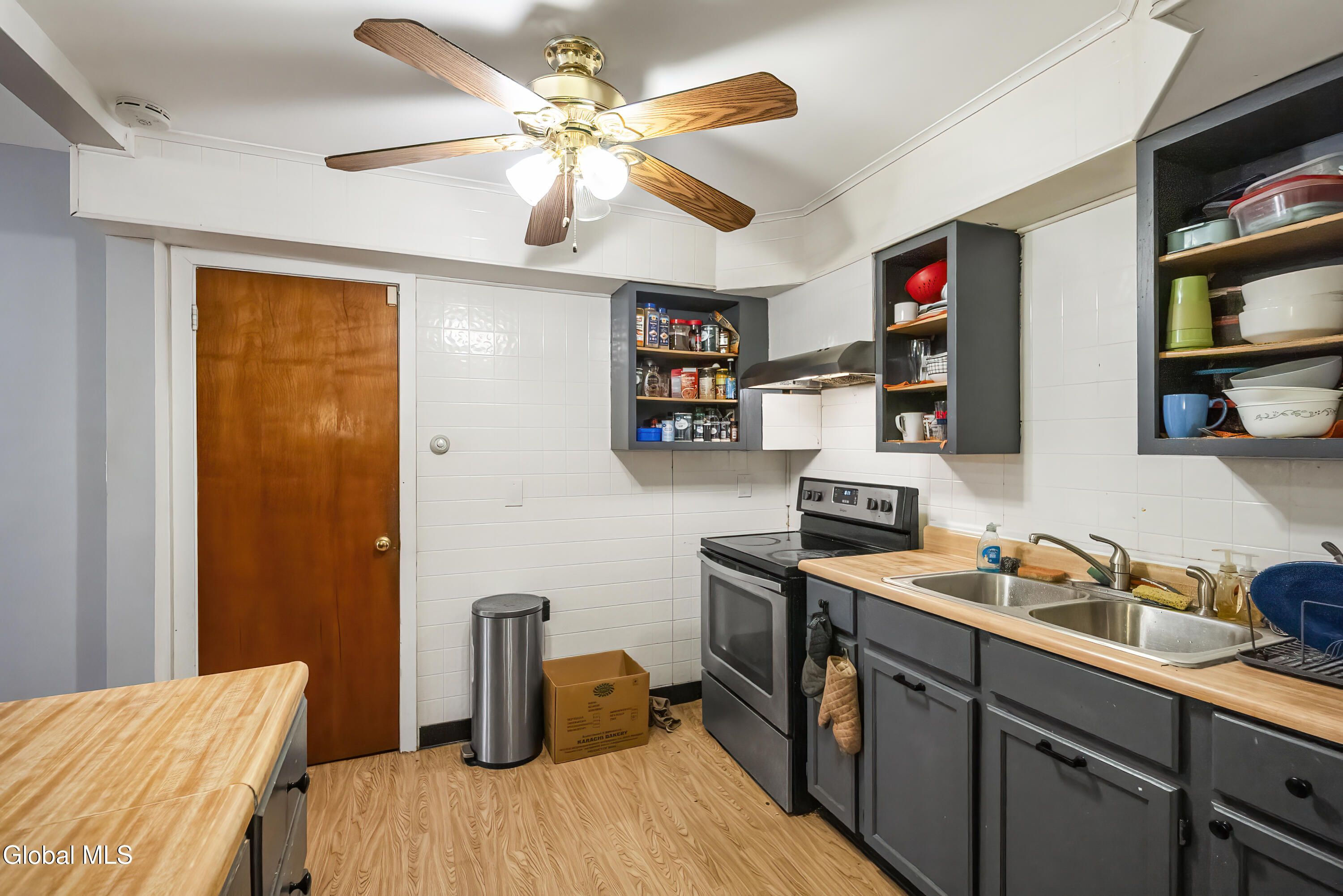 16 Lake Road Albany, NY 12205 - Photo 15 of 38 020