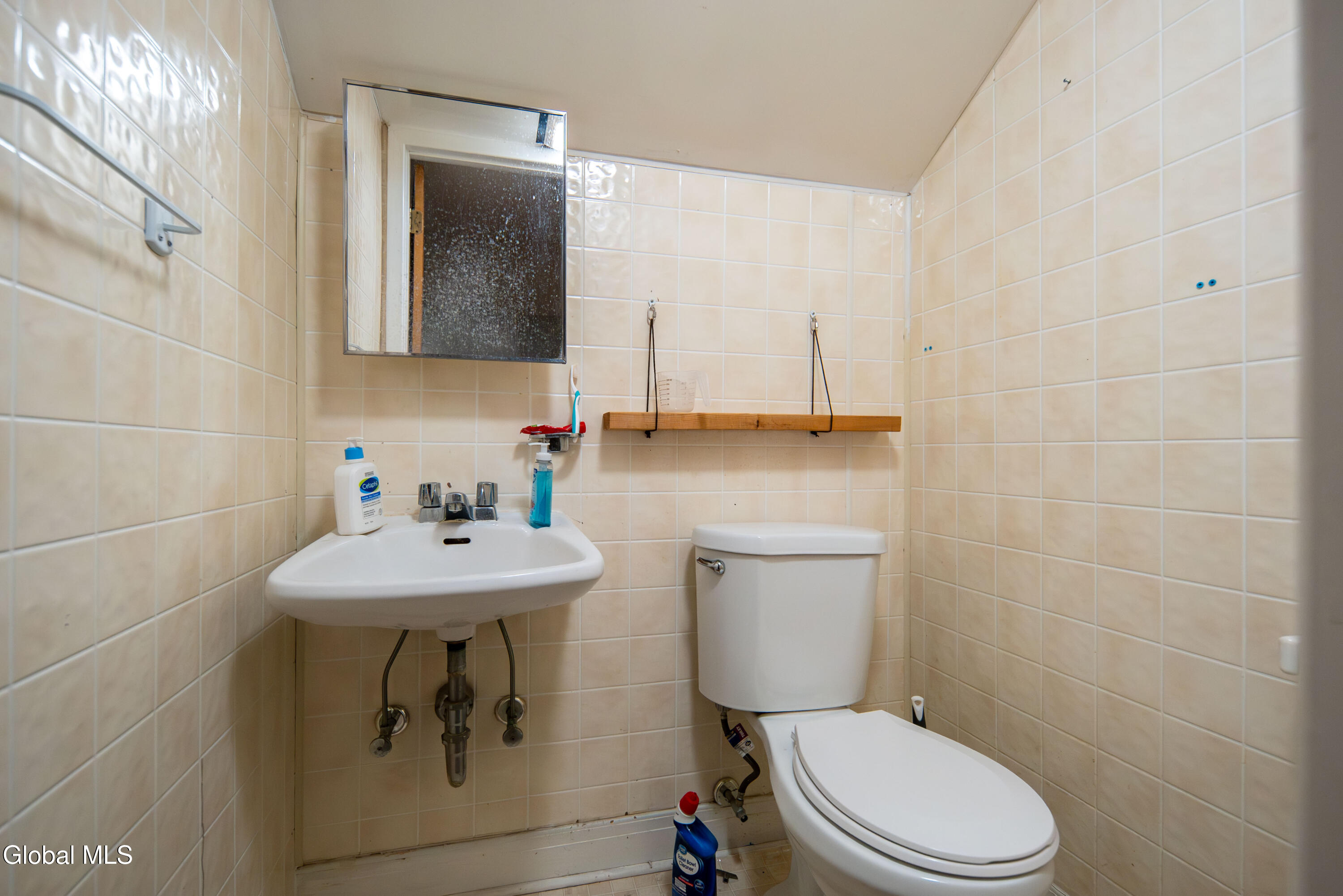 16 Lake Road Albany, NY 12205 - Photo 27 of 38 034