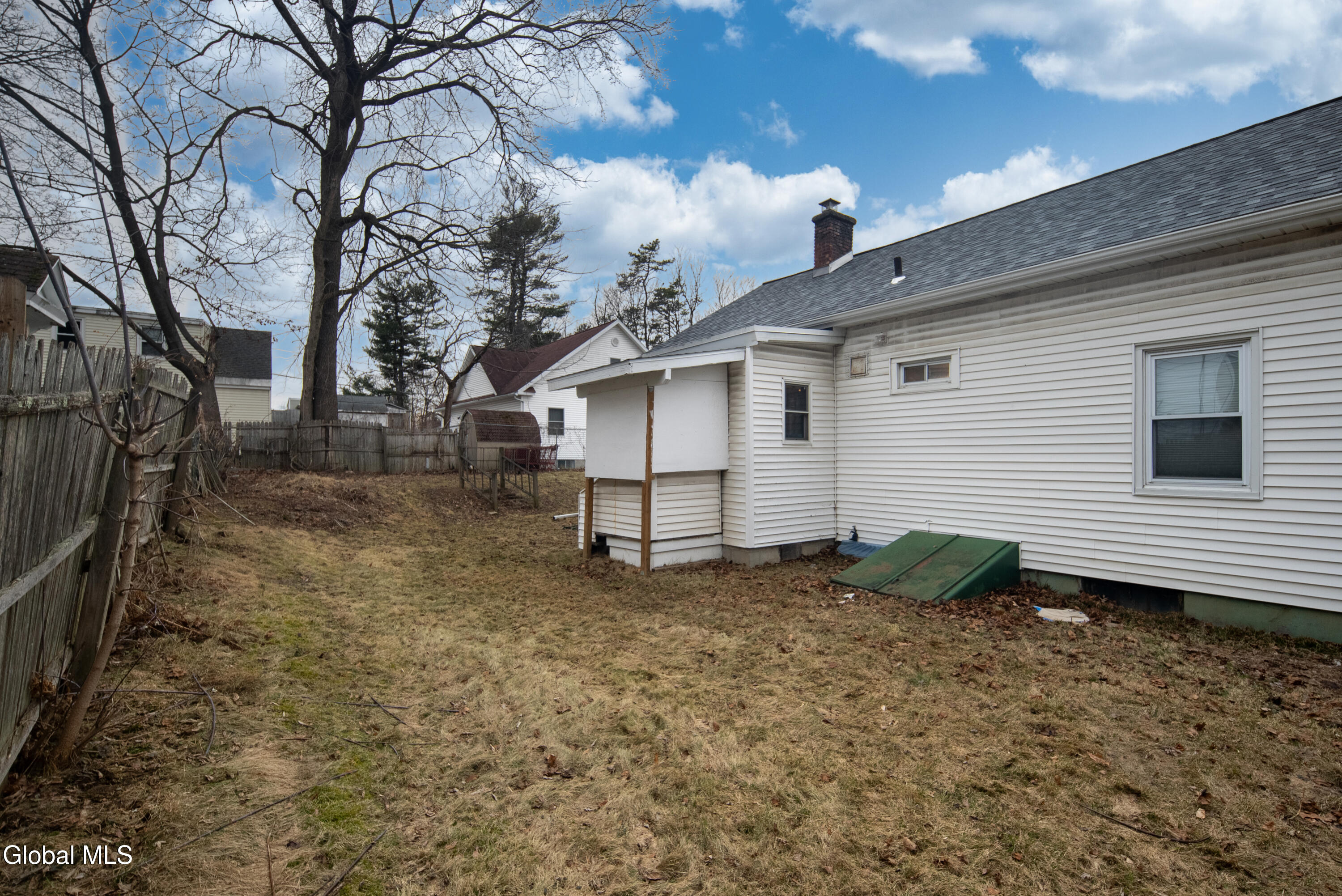 16 Lake Road Albany, NY 12205 - Photo 32 of 38 048