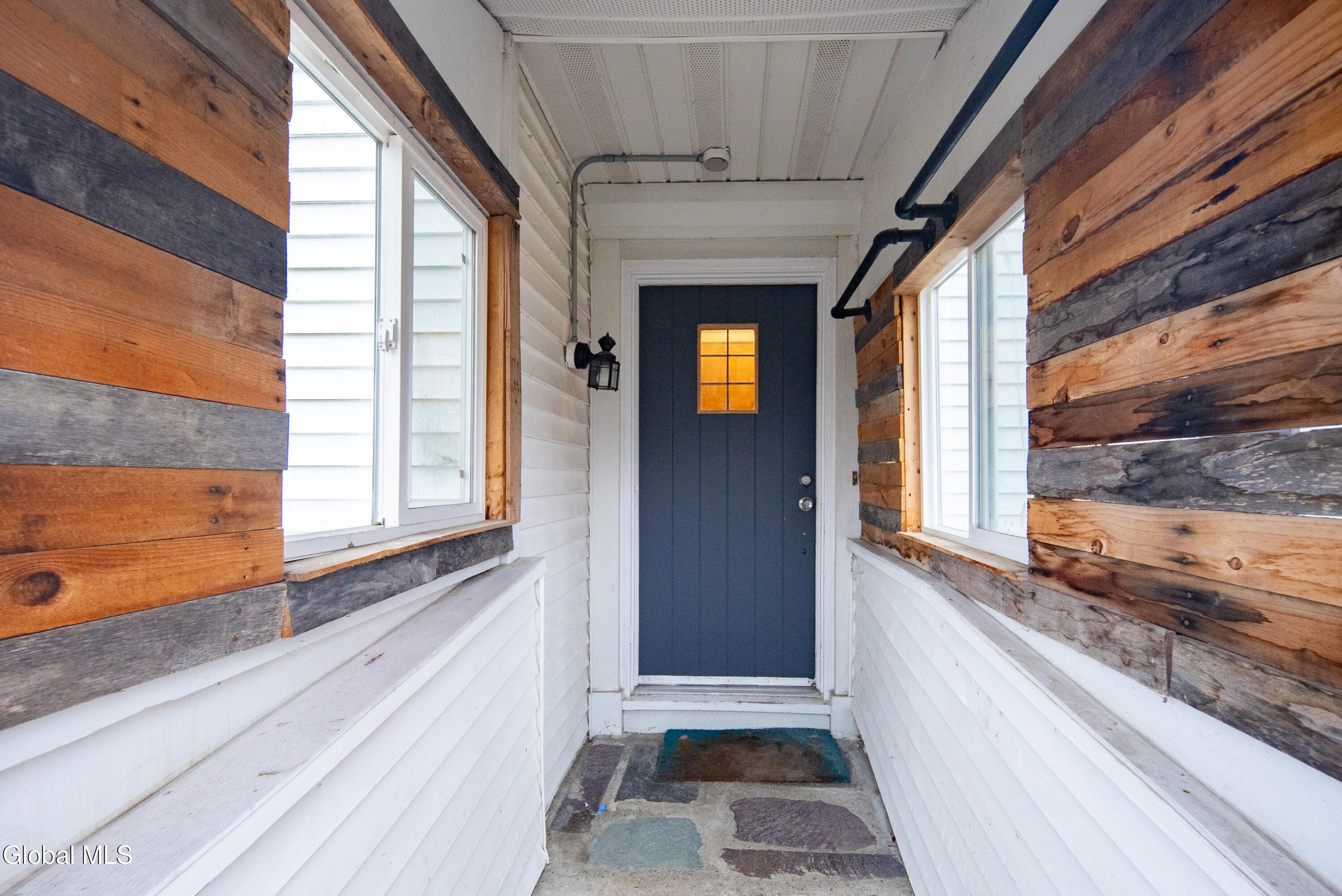 16 Lake Road Albany, NY 12205 - Photo 4 of 38 003