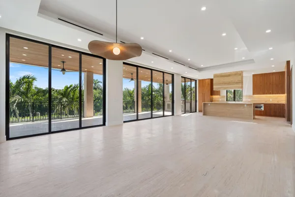 $5,150,000 | 230 15th Circle, Key Colony Beach, FL 33051