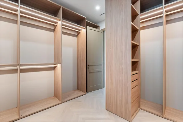 $5,750,000 | 230 15th Circle, Key Colony Beach, FL 33051