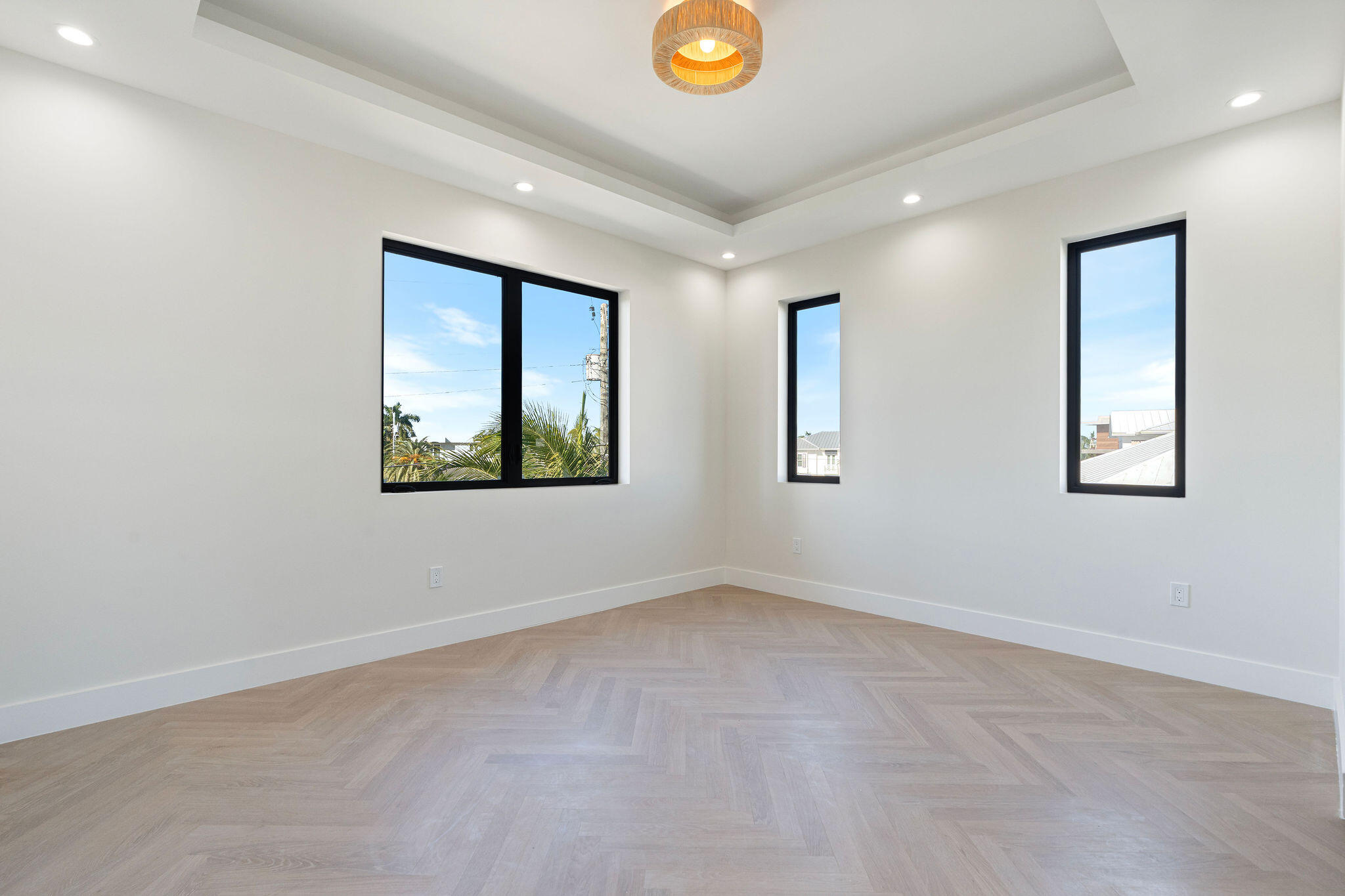 230 15th Circle Key Colony Beach, FL 33051 - Photo 46 of 103 an empty room with windows and mirror