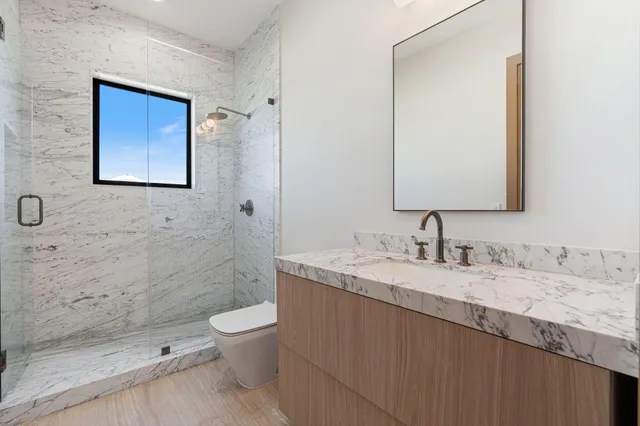 $5,750,000 | 230 15th Circle, Key Colony Beach, FL 33051