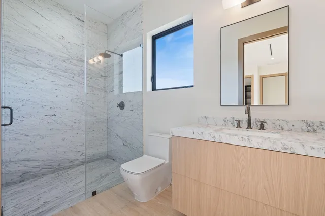 $5,750,000 | 230 15th Circle, Key Colony Beach, FL 33051