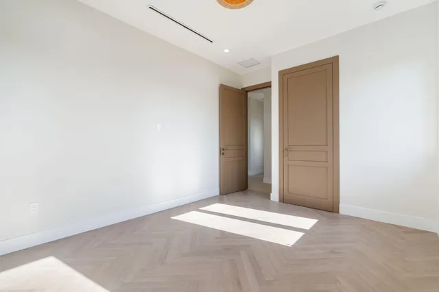 $5,750,000 | 230 15th Circle, Key Colony Beach, FL 33051