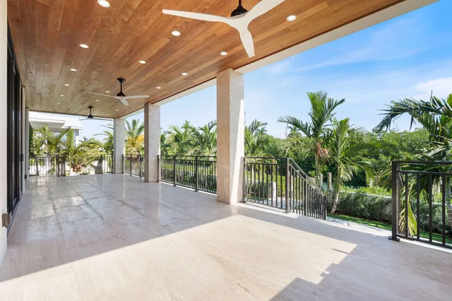 $5,750,000 | 230 15th Circle, Key Colony Beach, FL 33051
