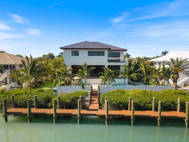 $5,750,000 | 230 15th Circle, Key Colony Beach, FL 33051
