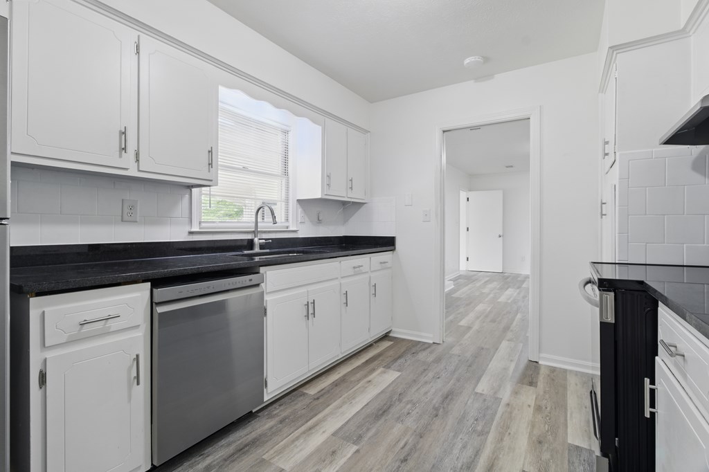 5202 Lakeshore Road Columbus, GA 31907 - Photo 9 of 25 Gallery Image 9