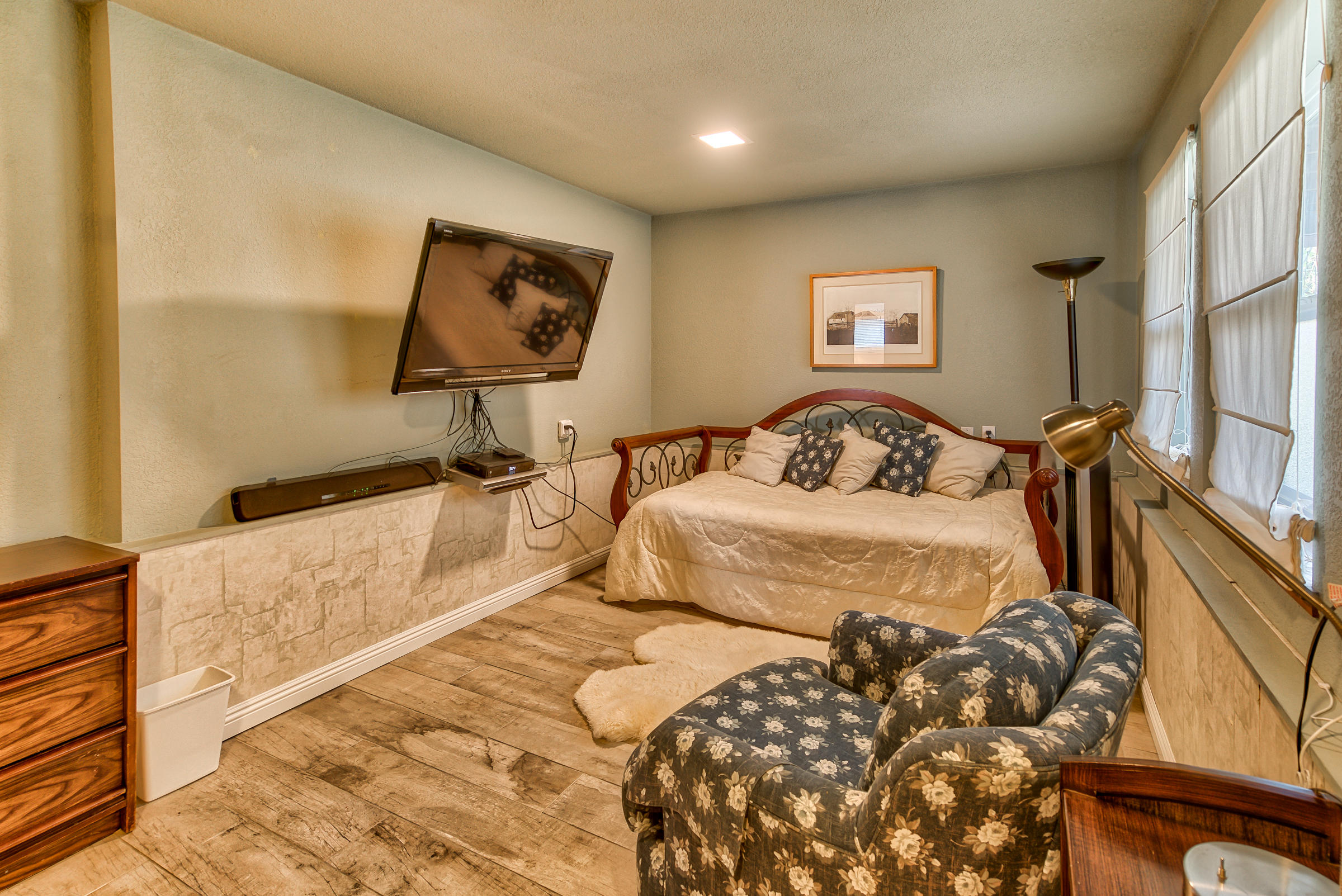 732 Gibralter Road Redding, CA 96003 - Photo 28 of 59 Bedroom2