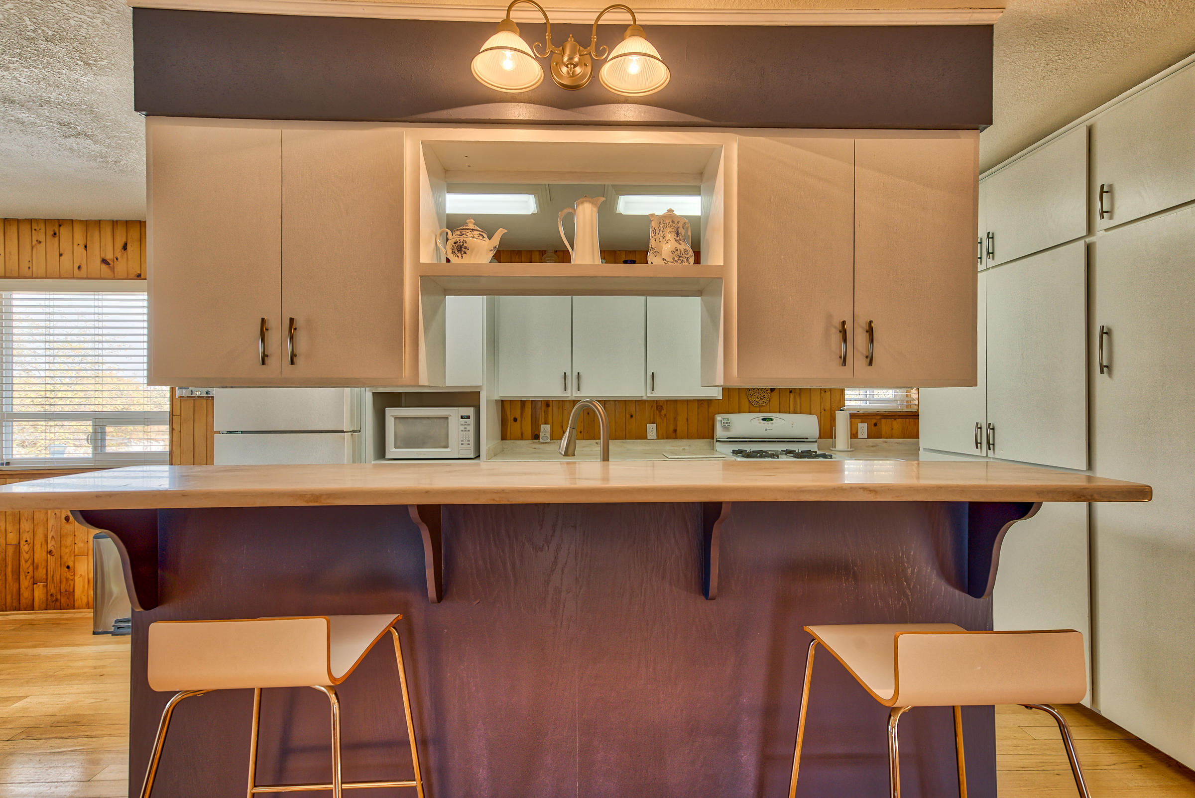 732 Gibralter Road Redding, CA 96003 - Photo 8 of 59 Breakfast Bar