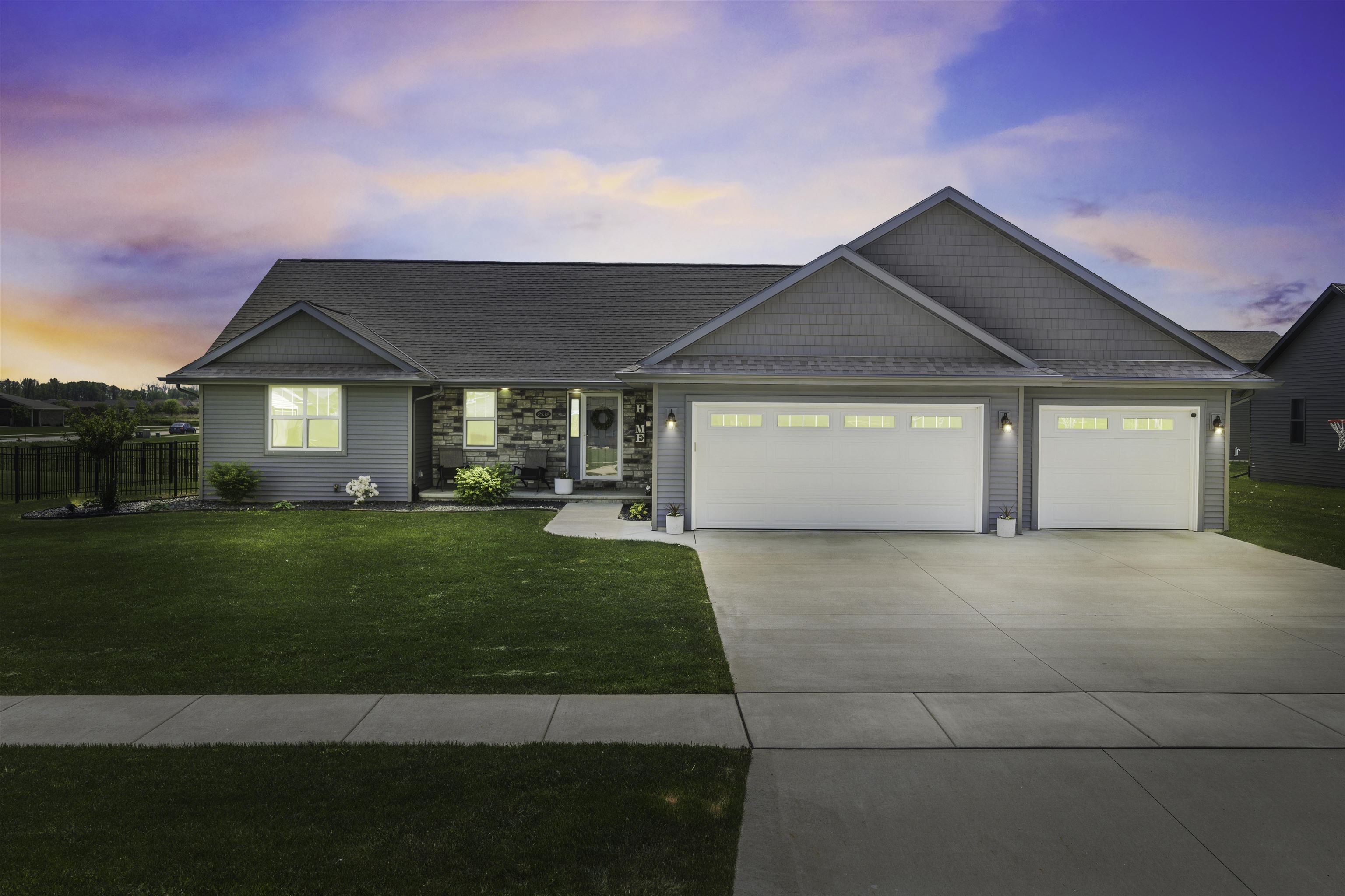 2532 Kilrush Road De Pere, WI 54115 - Photo 2 of 65