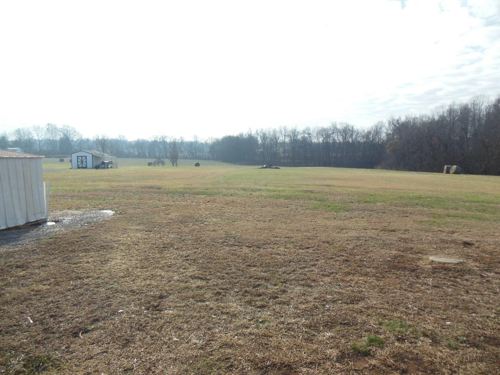 5395 Ashburn Road Springfield, TN 37172 - Photo 17 of 18 Back yard