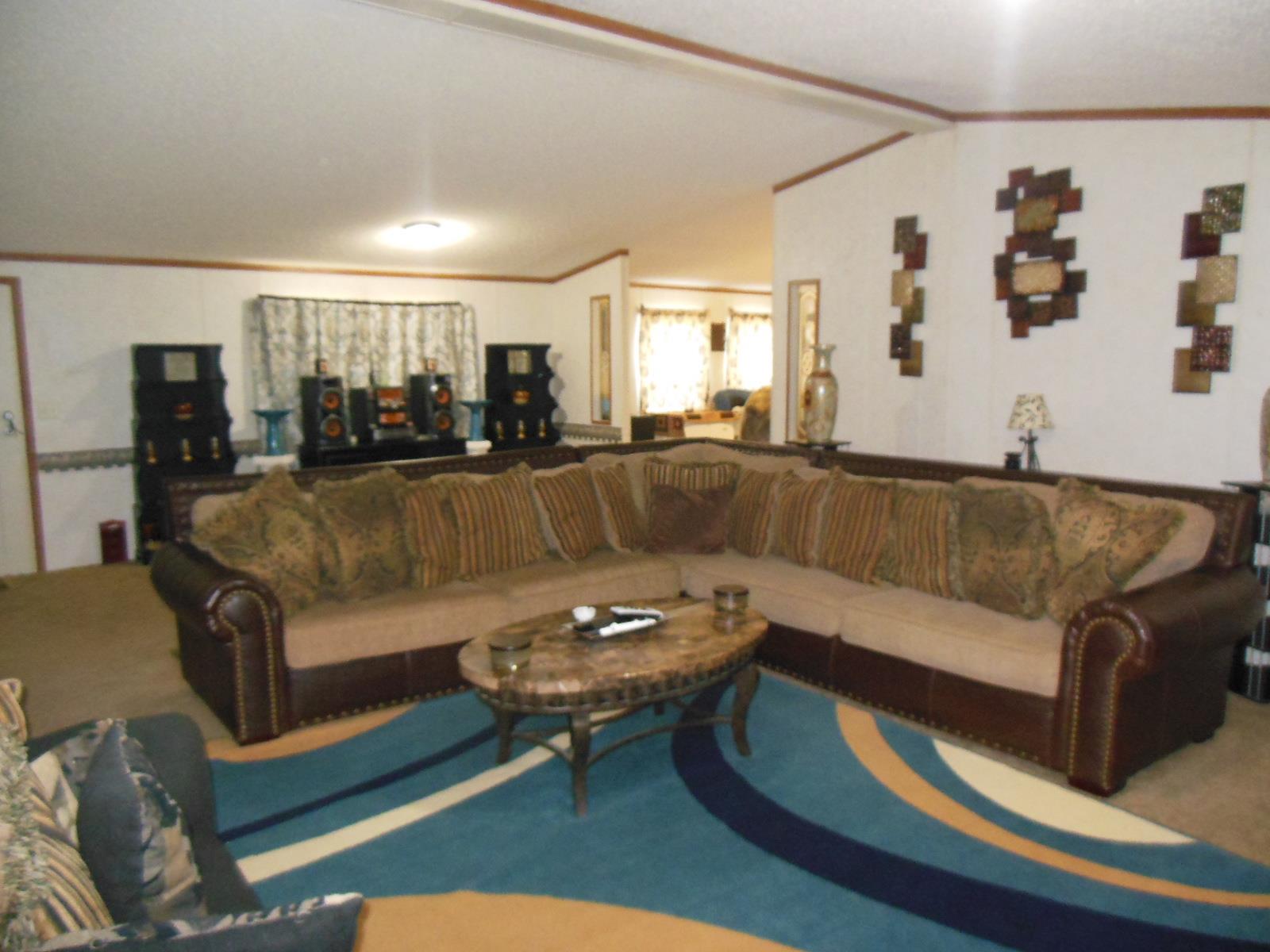 5395 Ashburn Road Springfield, TN 37172 - Photo 3 of 18 Living room