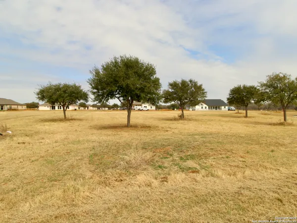 $120,000 | 189 East Medium Meadow Drive, Lytle, TX 78052