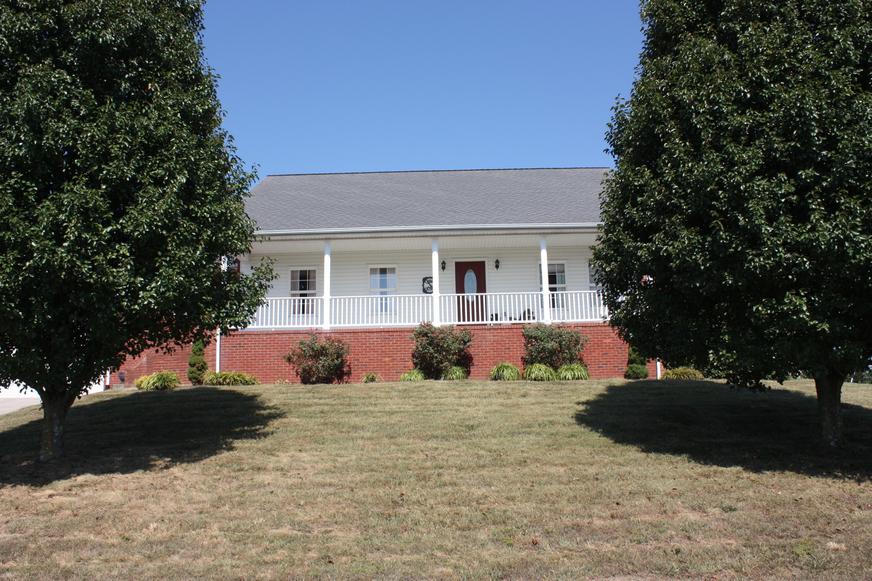 892 Splendor View Dr. Somerset, KY 42503 - Photo 3 of 60 IMG_4185