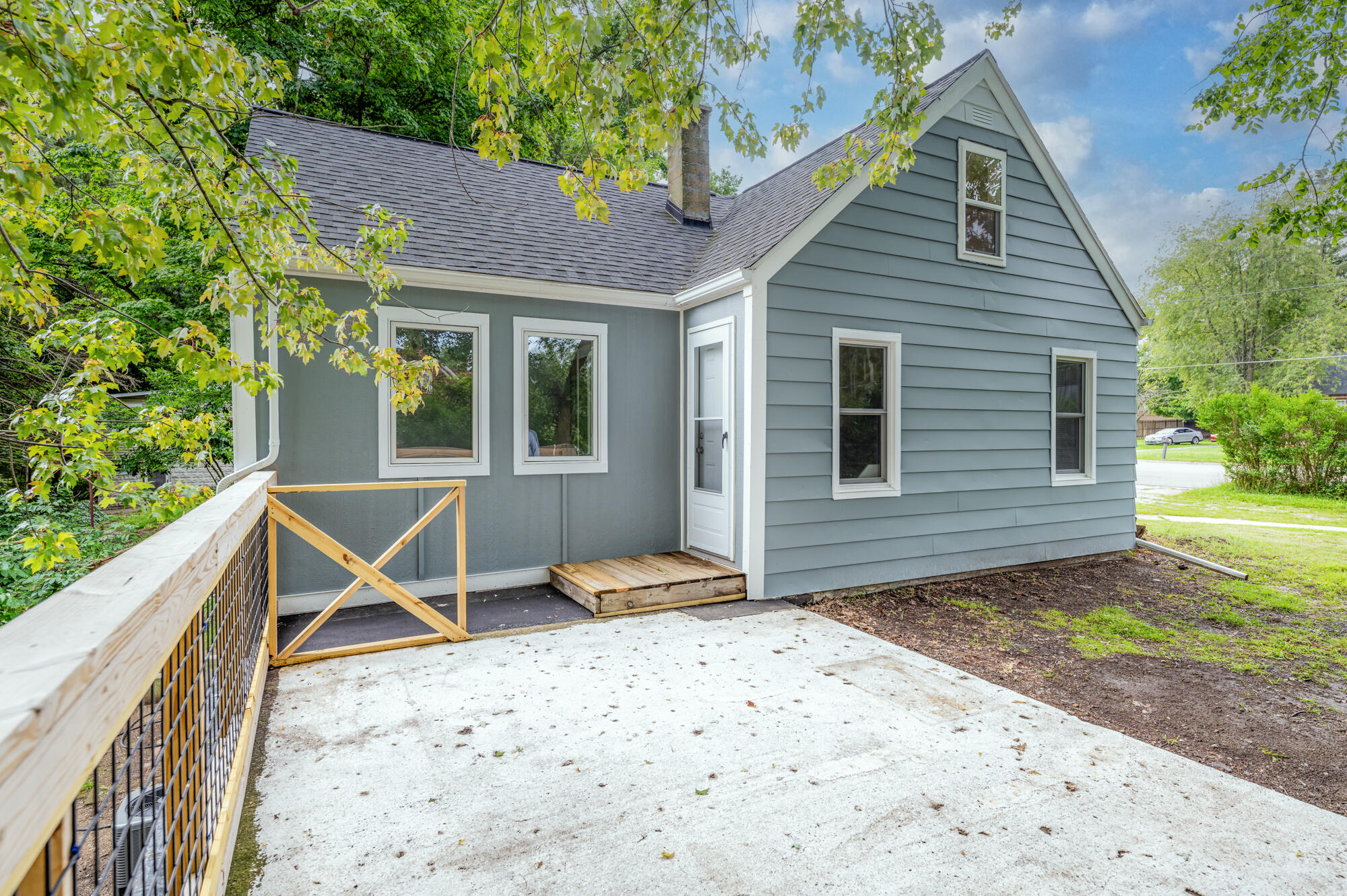 1663 Pipestone Road Benton Harbor, MI 49022 - Photo 2 of 26 Pipestone-123