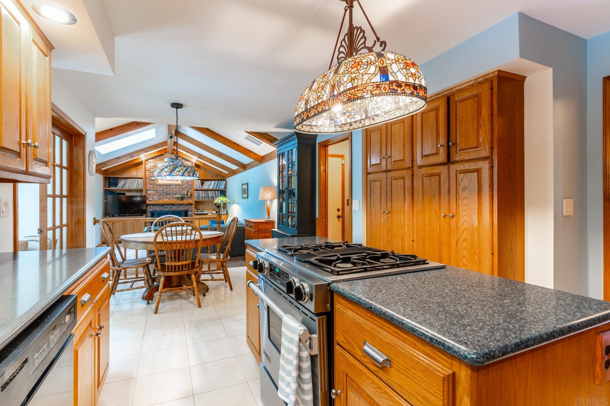 7107 Pine Lake Road Fort Wayne, IN 46814 - Photo 8 of 34
