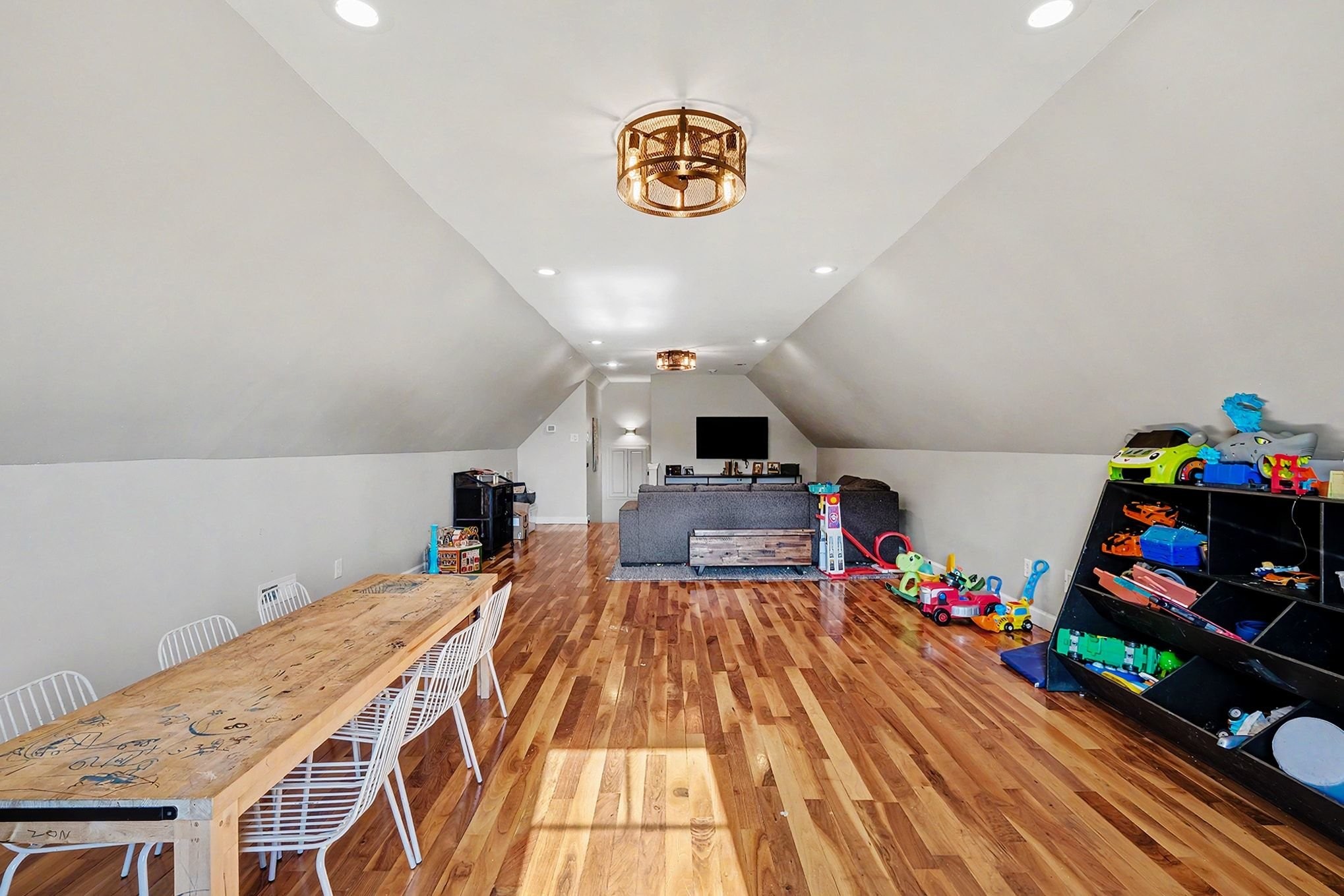 2829 Anes Station Road Lewisburg, TN 37091 - Photo 24 of 43 a bed room with a bed
