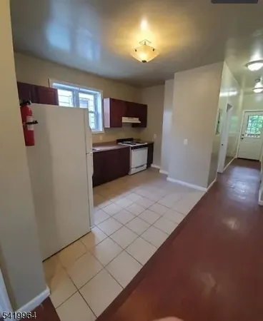 $2,000 | 231 Rhode Island Avenue, East Orange, NJ 07018